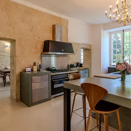 Chateau De Vendégház *